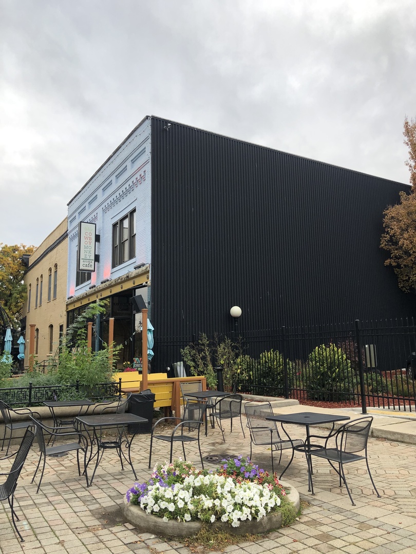6 Taylor Street E