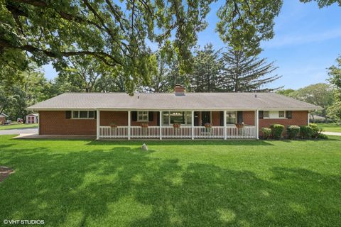 Tiny photo for 1301 Little John Drive, Elgin, IL 60120 (MLS # 12463590)