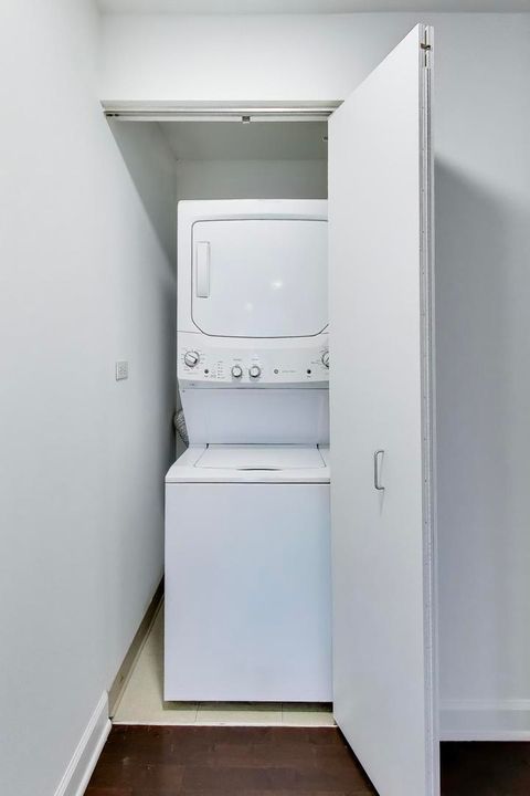 Tiny photo for 2 E Erie Street #2802, Chicago, IL 60611 (MLS # 12578230)