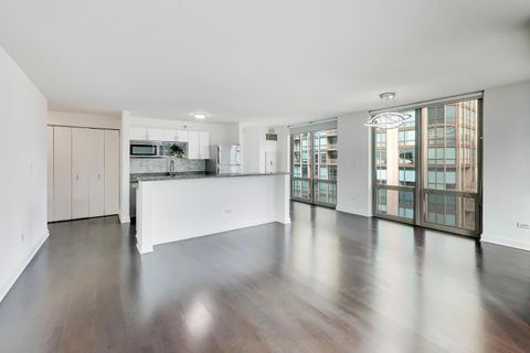 Tiny photo for 2 E Erie Street #2802, Chicago, IL 60611 (MLS # 12578230)