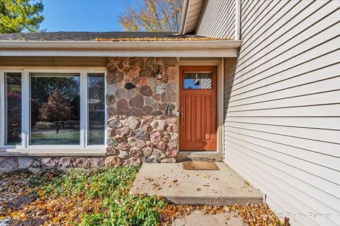 Tiny photo for 900 Sarasota Lane, Crystal Lake, IL 60014 (MLS # 12519128)