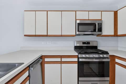 Tiny photo for 181 Inverness Court #1, Elk Grove Village, IL 60007 (MLS # 12696938)