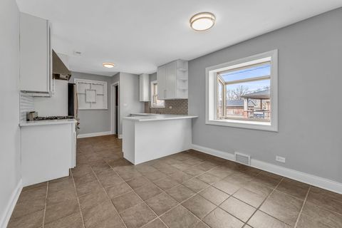 Tiny photo for 10026 S Spaulding Avenue, Evergreen Park, IL 60805 (MLS # 12526637)