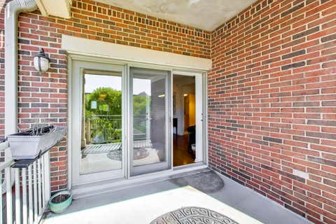 Tiny photo for 445 Village Green #308, Lincolnshire, IL 60069 (MLS # 12637828)