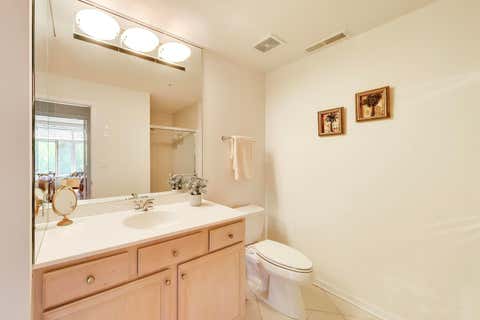 Tiny photo for 445 Village Green #308, Lincolnshire, IL 60069 (MLS # 12637828)