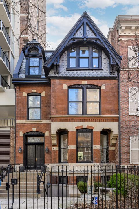 57 E Division Street Chicago IL 60610