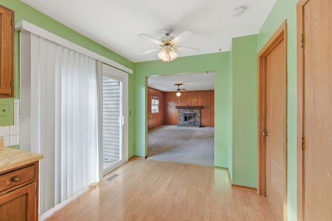 Tiny photo for 5 Canterbury Court, Streamwood, IL 60107 (MLS # 12500401)