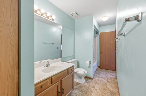 Tiny photo for 5 Canterbury Court, Streamwood, IL 60107 (MLS # 12500401)