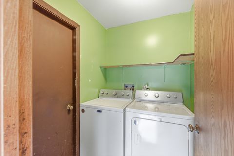 Tiny photo for 5 Canterbury Court, Streamwood, IL 60107 (MLS # 12500401)