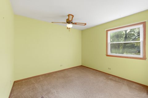 Tiny photo for 5 Canterbury Court, Streamwood, IL 60107 (MLS # 12500401)