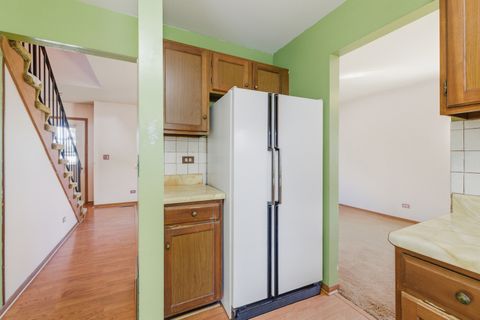 Tiny photo for 5 Canterbury Court, Streamwood, IL 60107 (MLS # 12500401)