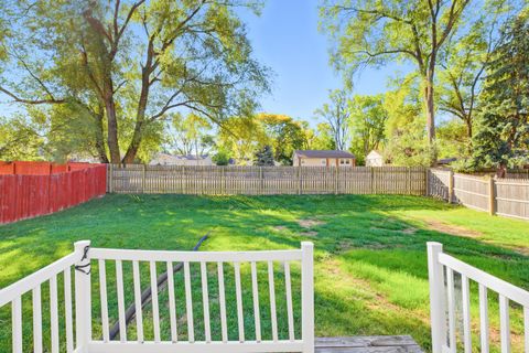 Tiny photo for 5 Canterbury Court, Streamwood, IL 60107 (MLS # 12500401)