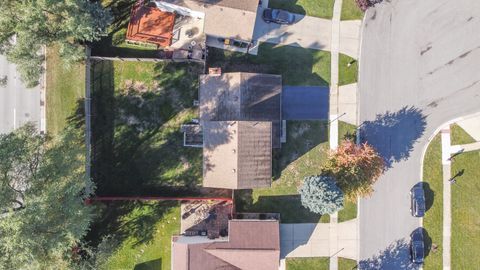 Tiny photo for 5 Canterbury Court, Streamwood, IL 60107 (MLS # 12500401)