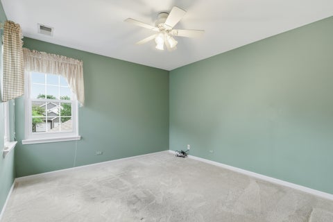 Tiny photo for 1604 Woodhaven Court #B, Mundelein, IL 60060 (MLS # 12540996)