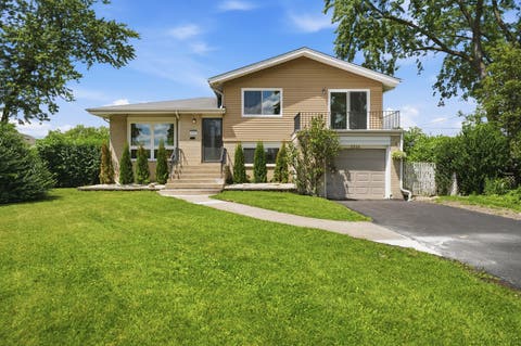 Photo of 2524 Allison Court, Glenview, IL 60025 (MLS # 12713694)