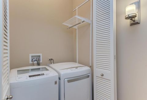 Tiny photo for 799 Graceland Avenue #506A, Des Plaines, IL 60016 (MLS # 12617379)