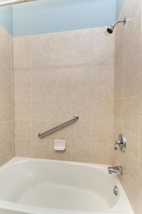 Tiny photo for 799 Graceland Avenue #506A, Des Plaines, IL 60016 (MLS # 12617379)