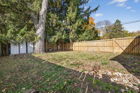 Tiny photo for 288 N Lincoln Avenue, Mundelein, IL 60060 (MLS # 12475637)