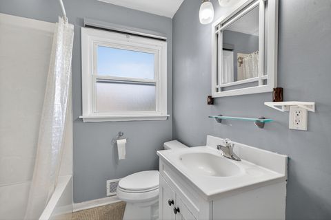 Tiny photo for 288 N Lincoln Avenue, Mundelein, IL 60060 (MLS # 12475637)