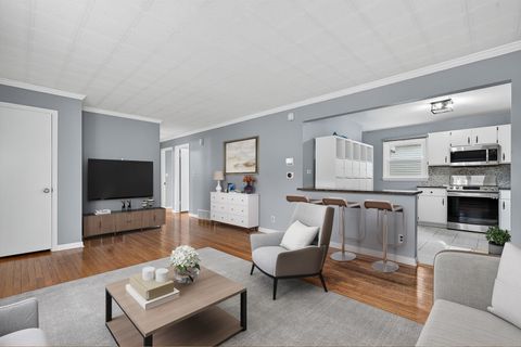 Tiny photo for 288 N Lincoln Avenue, Mundelein, IL 60060 (MLS # 12475637)