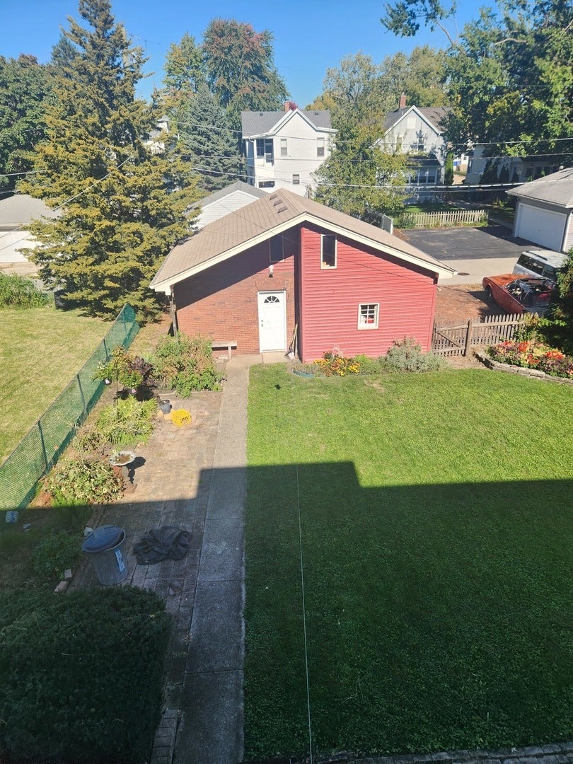 817 Buell Avenue