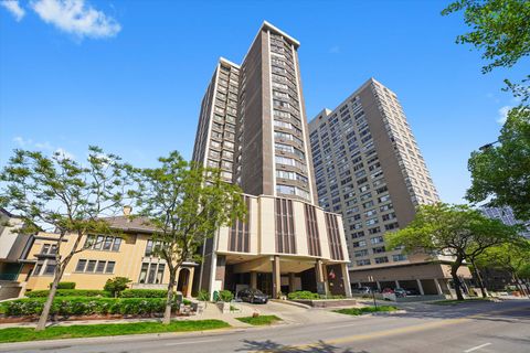 Photo of 6325 N Sheridan Road #802, Chicago, IL 60660 (MLS # 12485040)