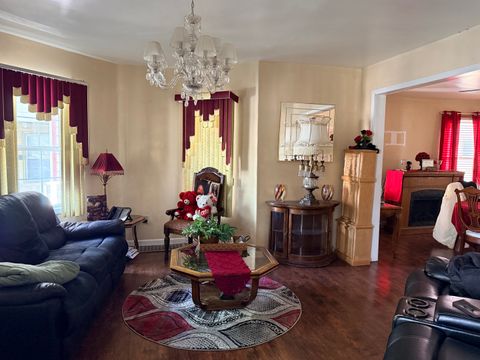 Tiny photo for 311 S Ottawa Street E, Joliet, IL 60436 (MLS # 12624614)