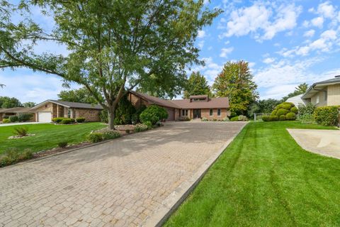 Tiny photo for 8408 Willow West Drive, Willow Springs, IL 60480 (MLS # 12466135)