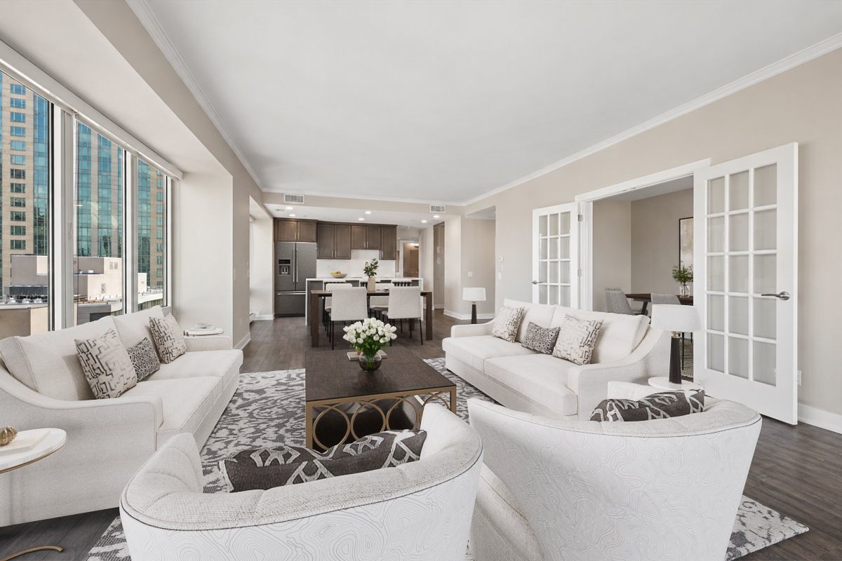 57 E Delaware Place 1805