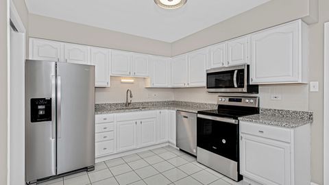 Tiny photo for 10630 W Cermak Road #2E, Westchester, IL 60154 (MLS # 12352069)