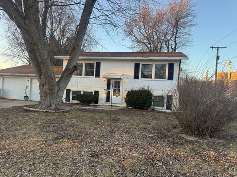 Photo of 100 W Third Street, Sublette, IL 61367 (MLS # 12591813)