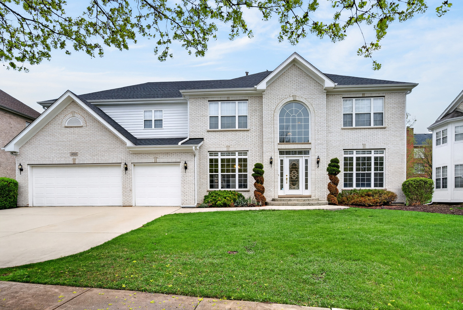 484 W Haleys Hill Court