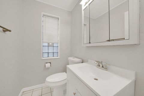 Tiny photo for 2006 W Farwell Avenue, Chicago, IL 60645 (MLS # 12598914)