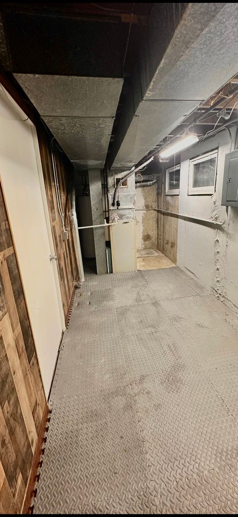 Tiny photo for 2006 W Farwell Avenue, Chicago, IL 60645 (MLS # 12598914)