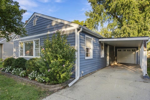 Tiny photo for 559 S Park Road, Lombard, IL 60148 (MLS # 12780100)
