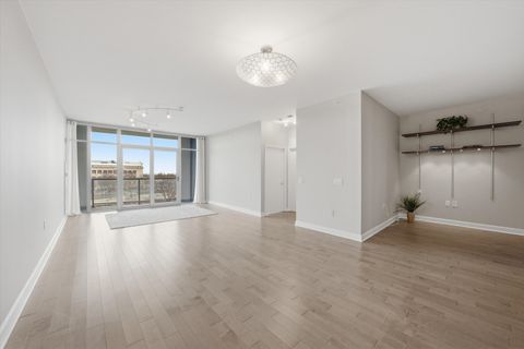 Tiny photo for 1235 S Prairie Avenue #603, Chicago, IL 60605 (MLS # 12598973)