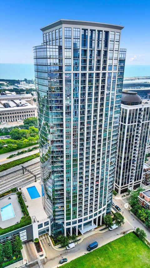 Tiny photo for 1235 S Prairie Avenue #603, Chicago, IL 60605 (MLS # 12598973)