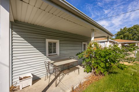 Tiny photo for 5334 N Melvina Avenue, Chicago, IL 60630 (MLS # 12487344)