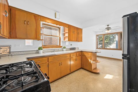 Tiny photo for 5334 N Melvina Avenue, Chicago, IL 60630 (MLS # 12487344)