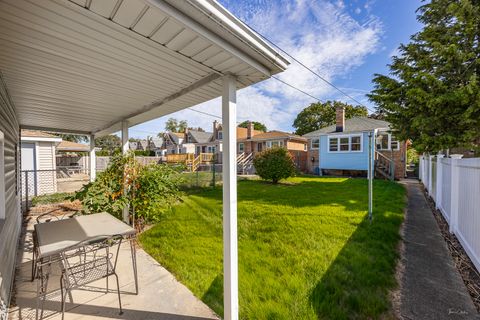 Tiny photo for 5334 N Melvina Avenue, Chicago, IL 60630 (MLS # 12487344)