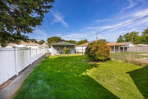Tiny photo for 5334 N Melvina Avenue, Chicago, IL 60630 (MLS # 12487344)