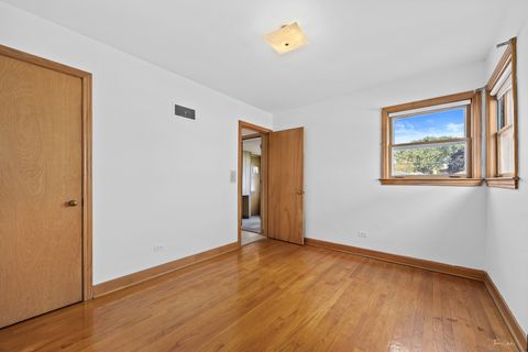 Tiny photo for 5334 N Melvina Avenue, Chicago, IL 60630 (MLS # 12487344)