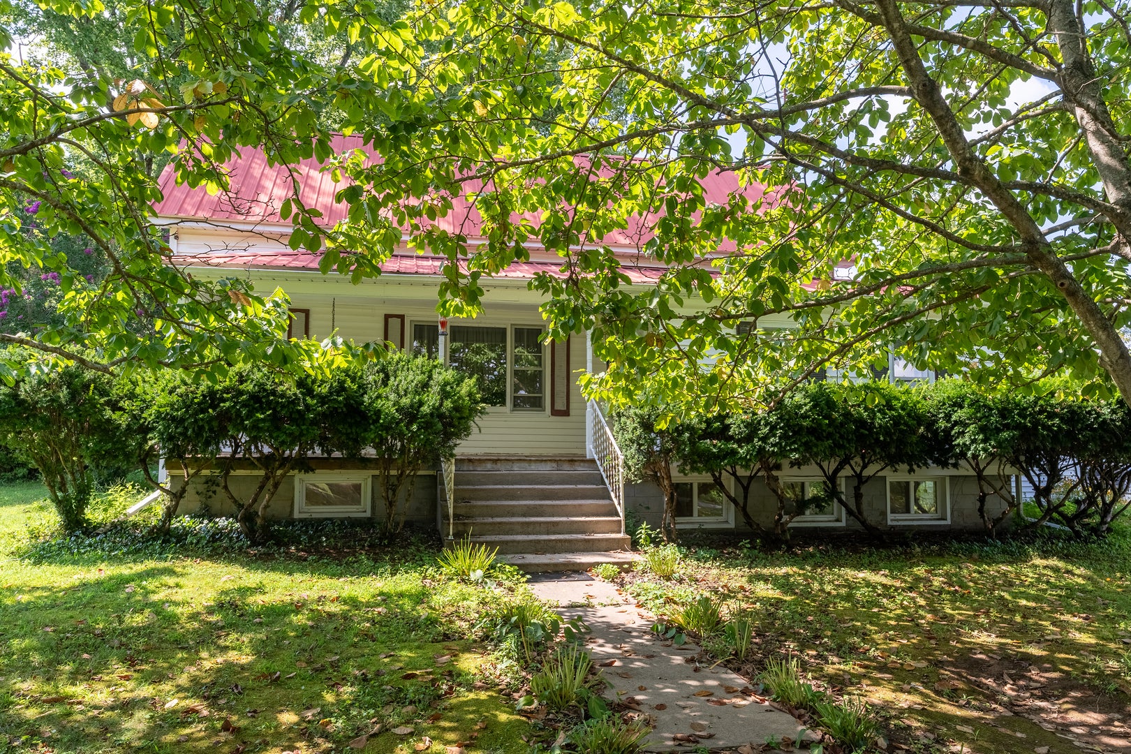 200 Crestview Drive