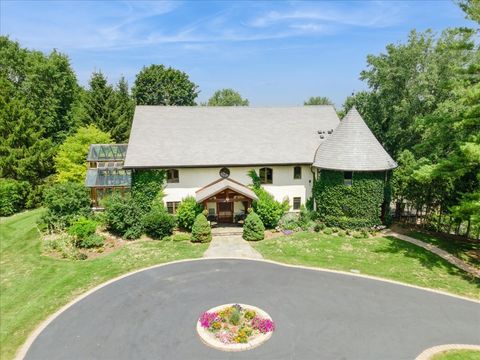Photo of 236 Steeplechase Road, Barrington Hills, IL 60010 (MLS # 12619907)