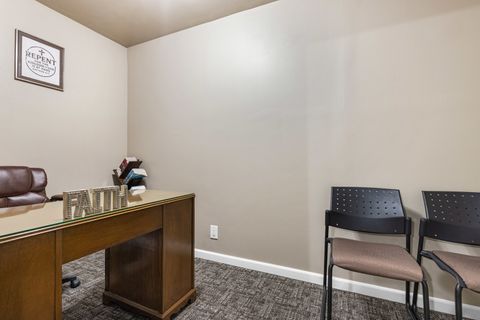 Tiny photo for 702 Cambridge Avenue, Rockford, IL 61102 (MLS # 12574454)