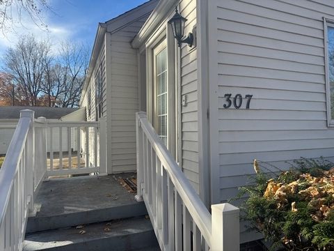 Tiny photo for 307 N Linden Street, Clinton, IL 61727 (MLS # 12518627)