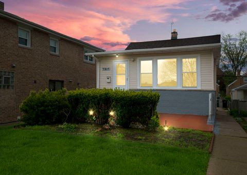 Tiny photo for 7317 W Pensacola Avenue, Norridge, IL 60706 (MLS # 12640183)