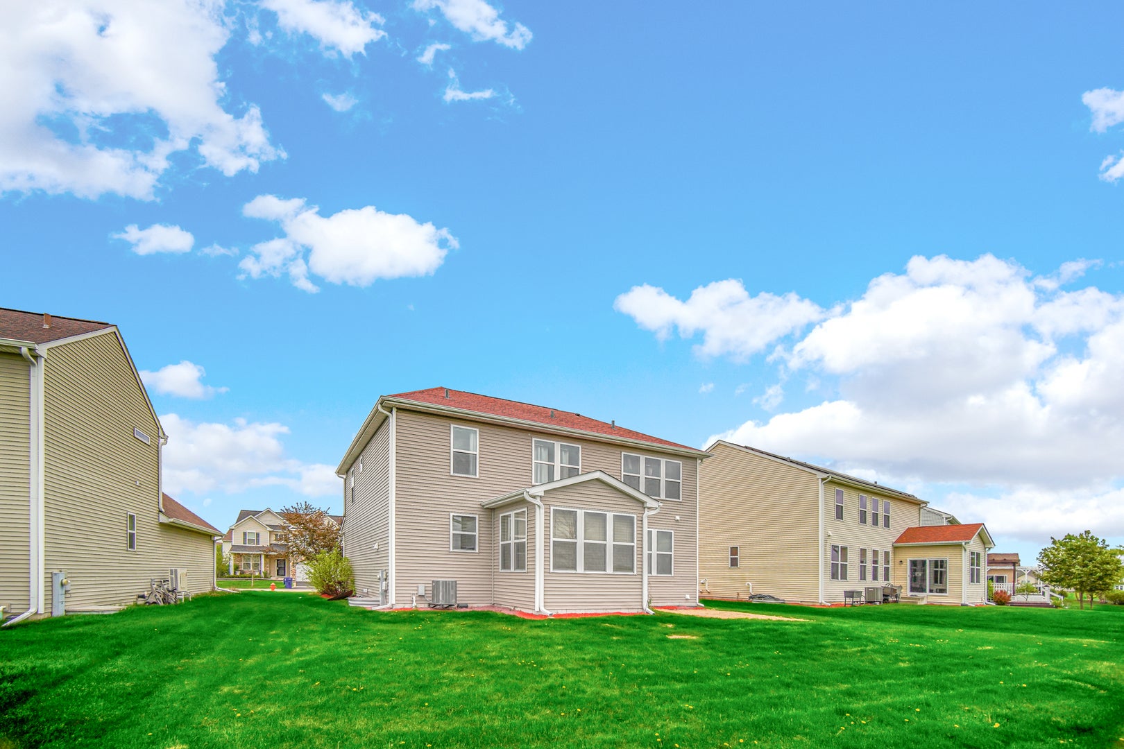 4323 FRASER Circle