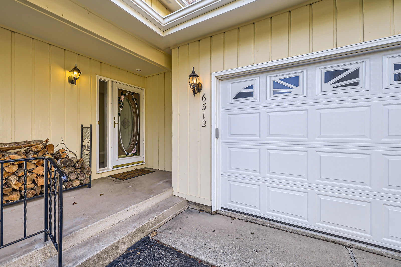 6312 Walkup Lane