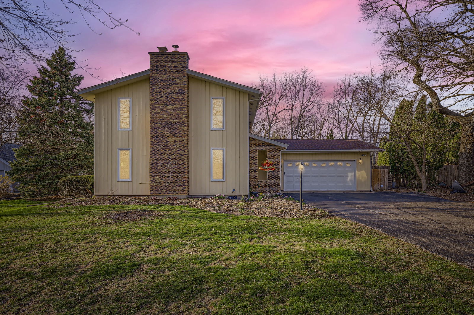 6312 Walkup Lane